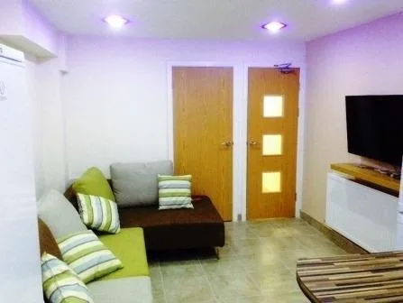 6 bedroom house for rent