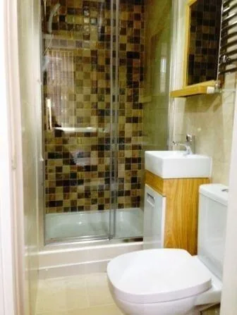 6 bedroom house for rent