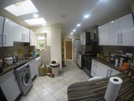 6 bedroom house for rent