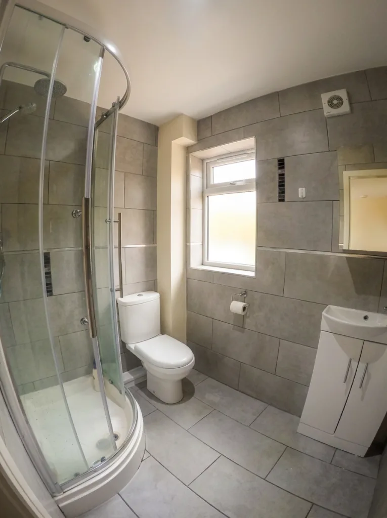 6 bedroom house for rent