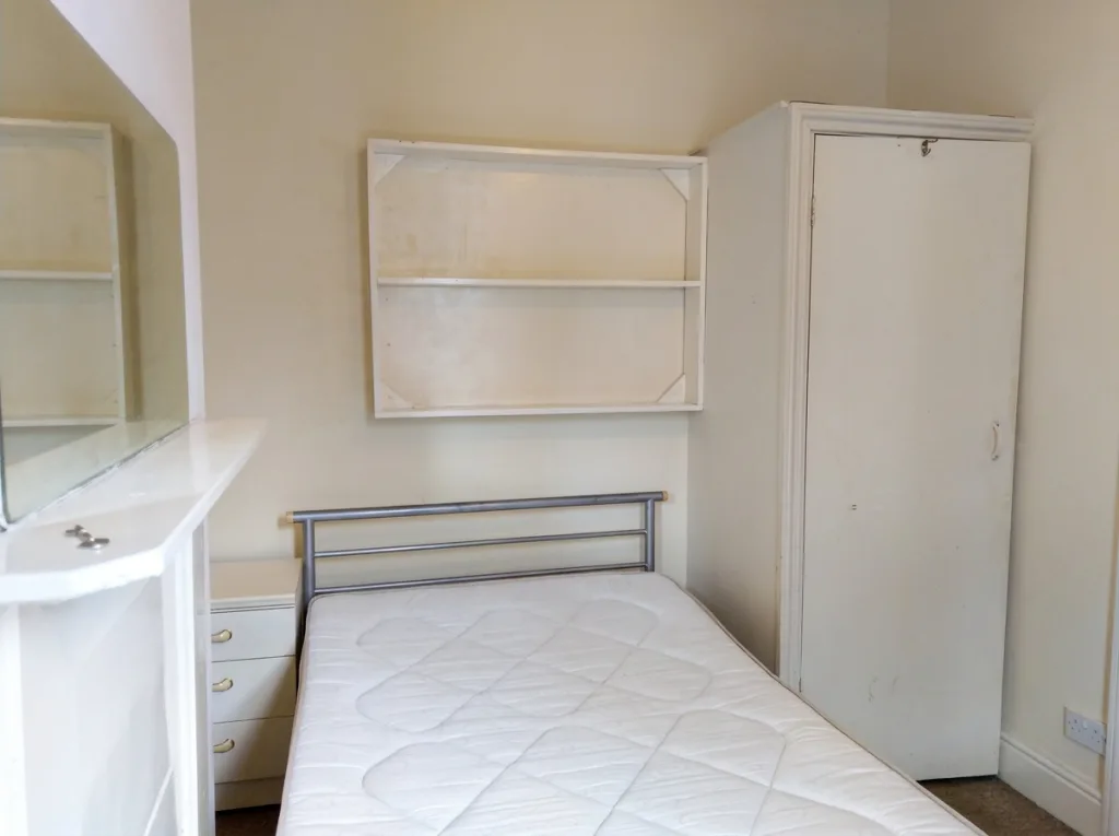 5 bedroom house for rent