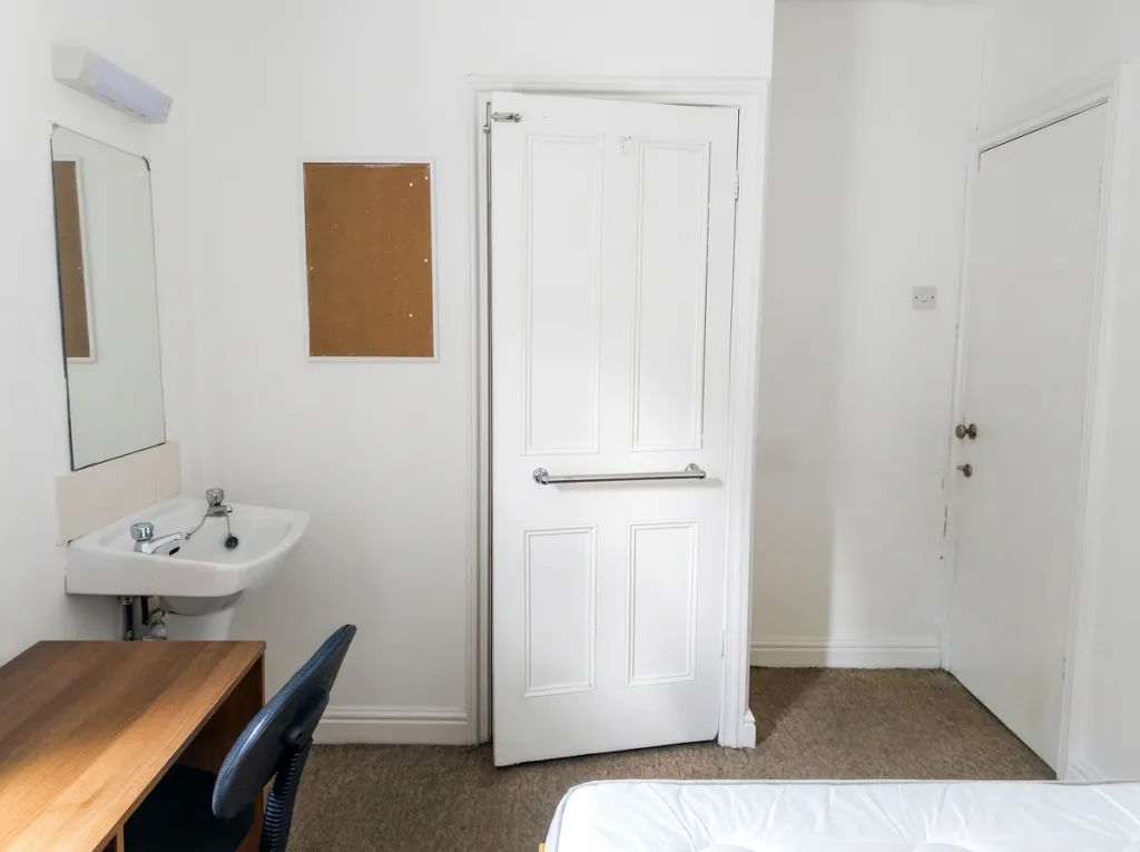 5 bedroom house for rent