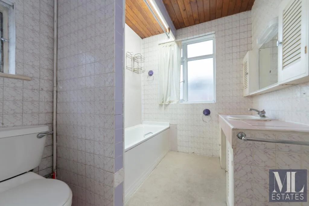 3 bedroom semi-detached house for rent