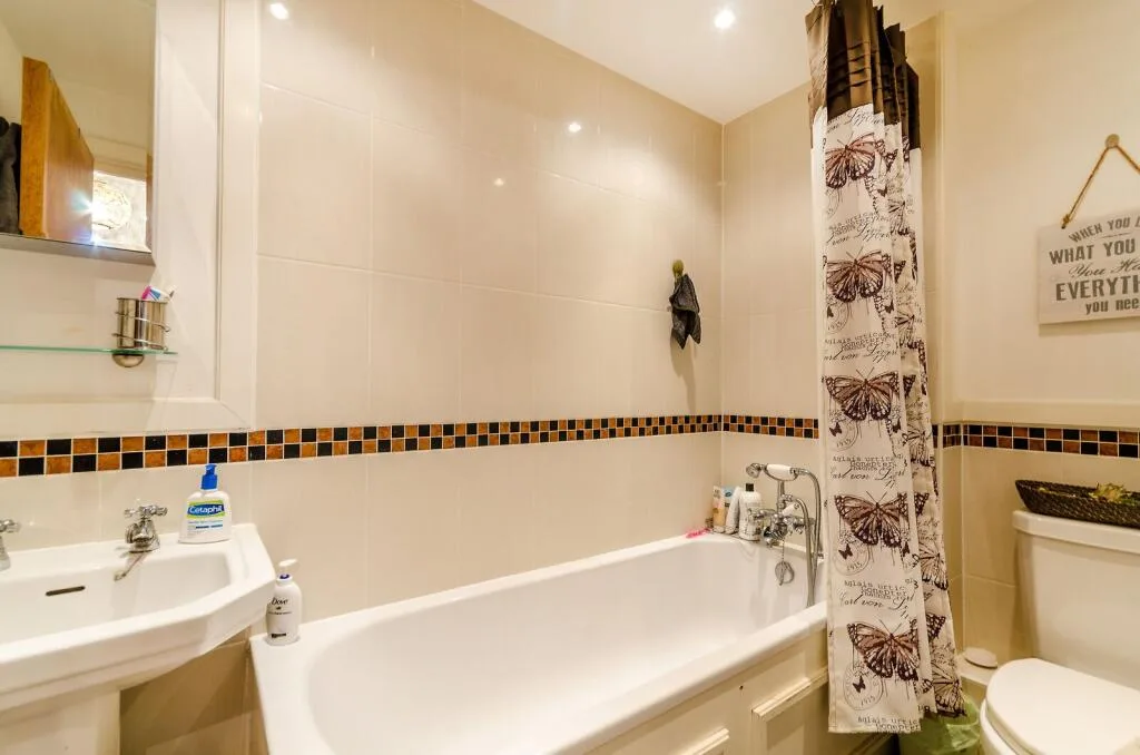 2 bedroom flat for rent