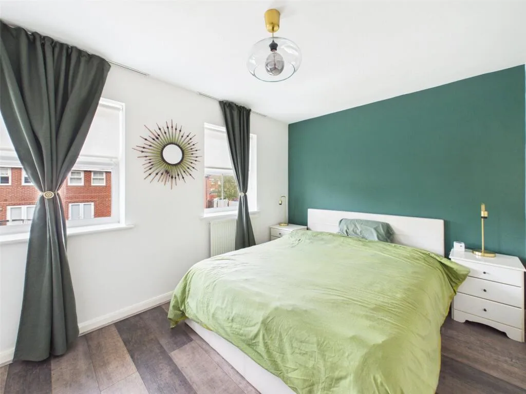 2 bedroom semi-detached house for rent