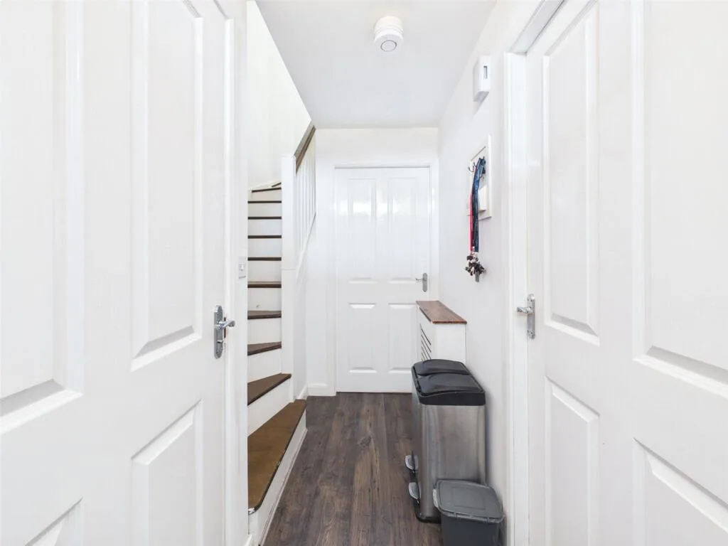 2 bedroom semi-detached house for rent