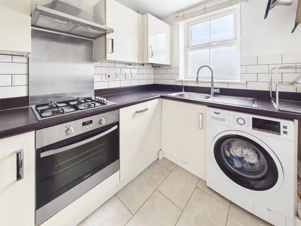 2 bedroom semi-detached house for rent