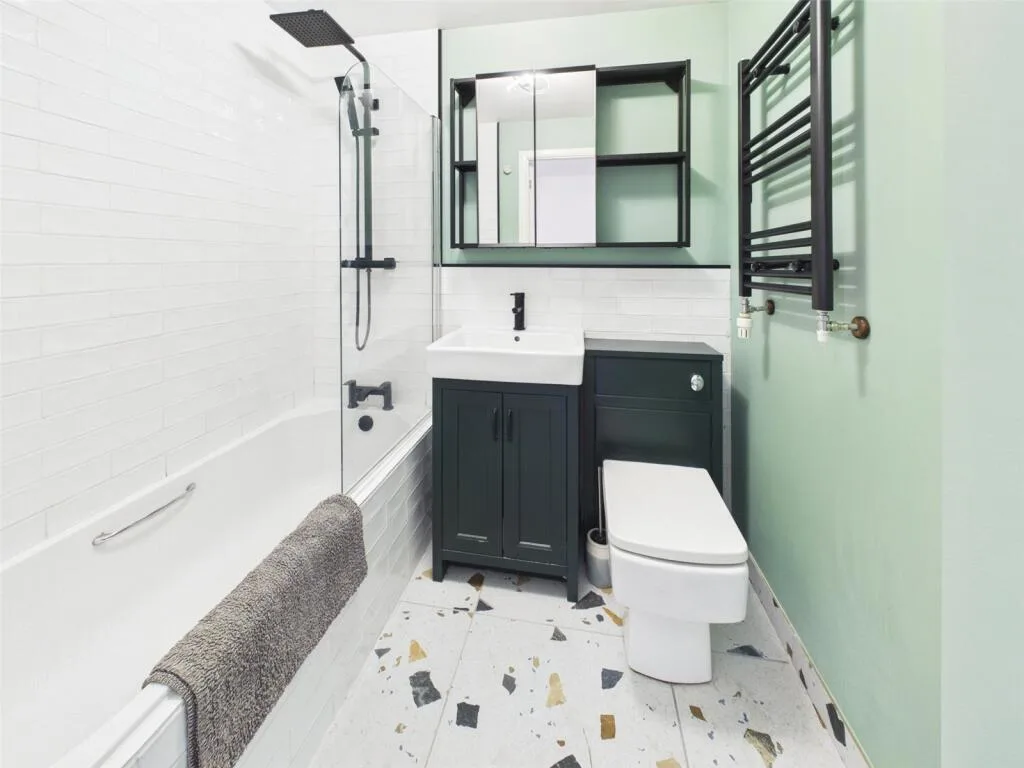 2 bedroom semi-detached house for rent