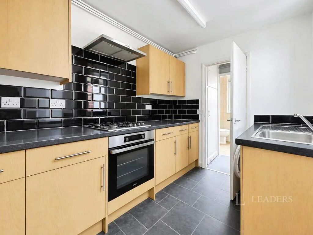 4 bedroom terraced house for rent