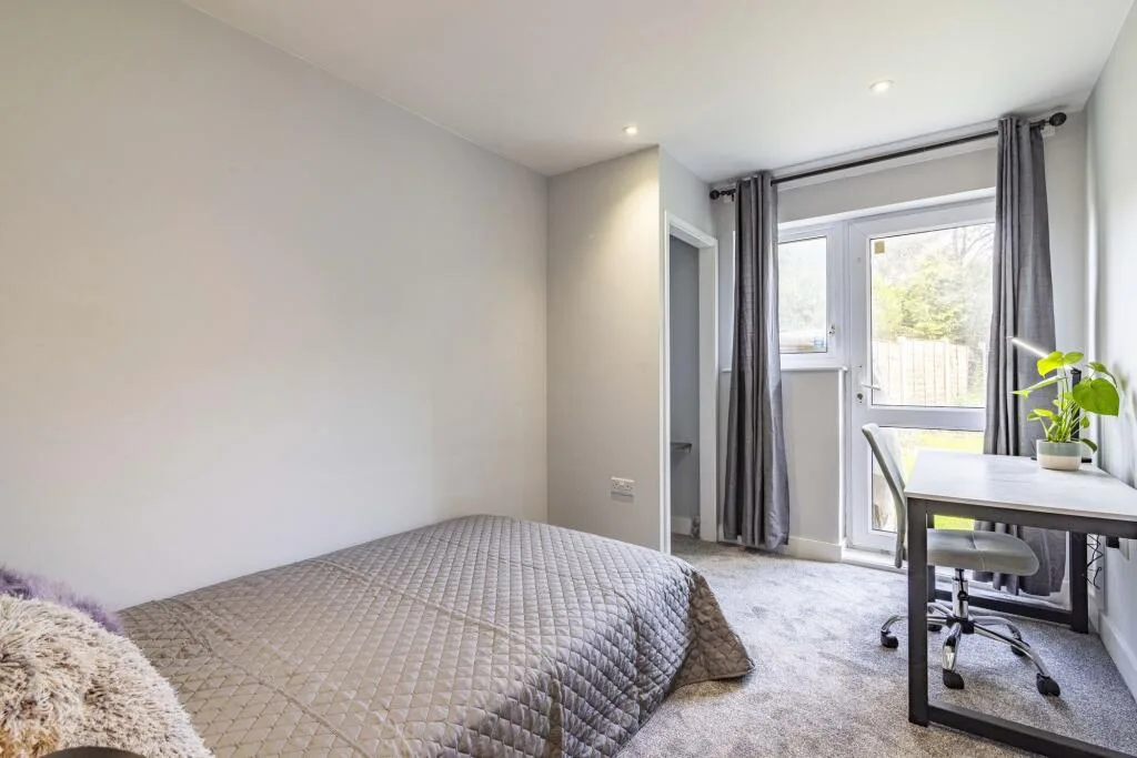 5 bedroom house of multiple occupation for rent