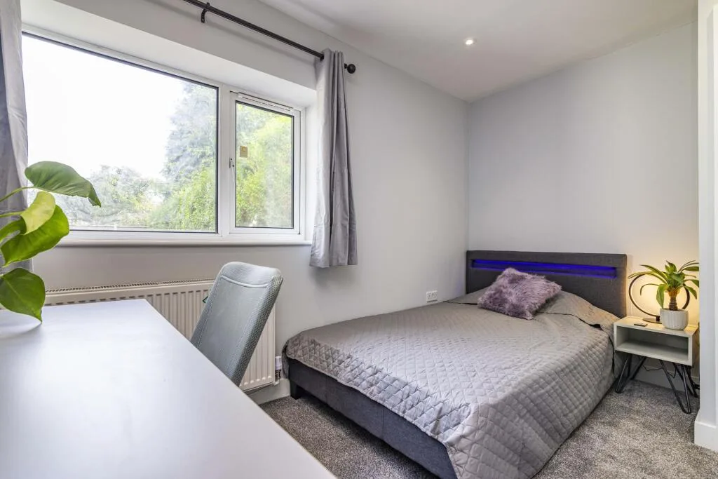 5 bedroom house of multiple occupation for rent