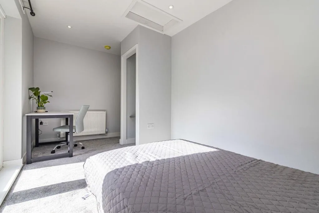 5 bedroom house of multiple occupation for rent