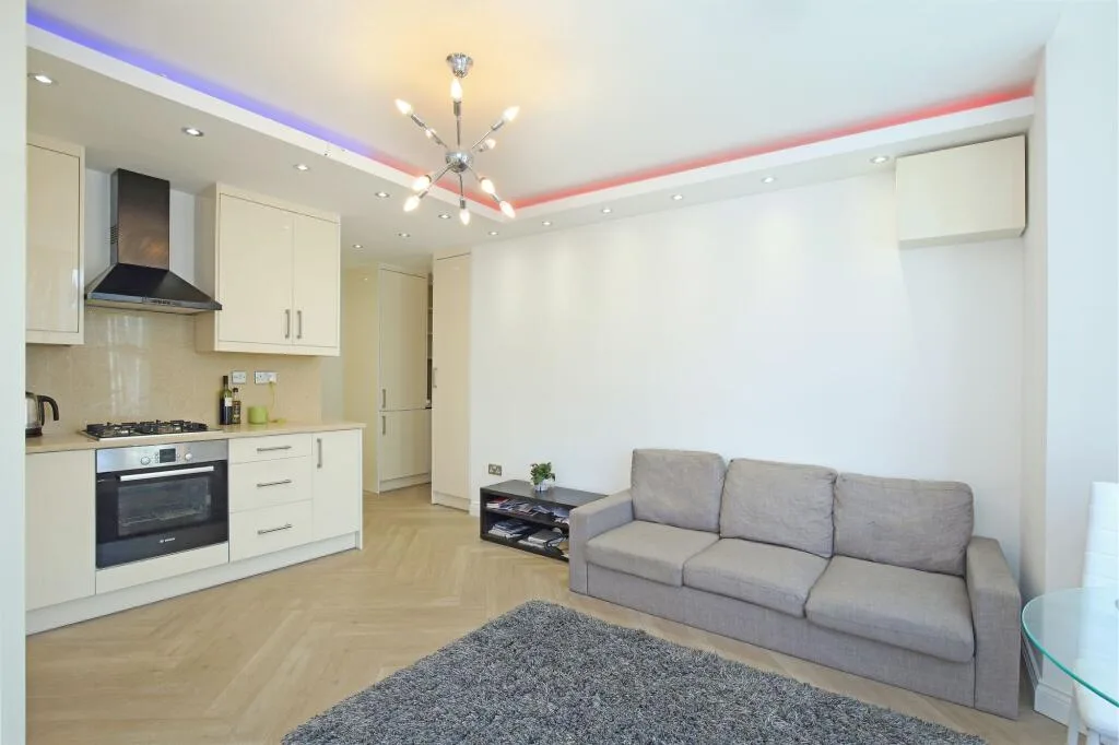 2 bedroom ground floor flat for rent