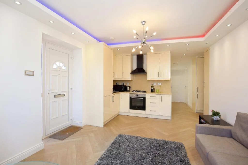 2 bedroom ground floor flat for rent