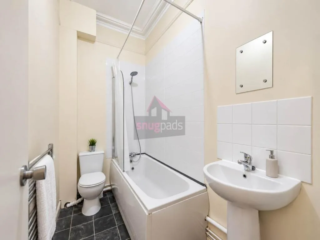 3 bedroom flat for rent