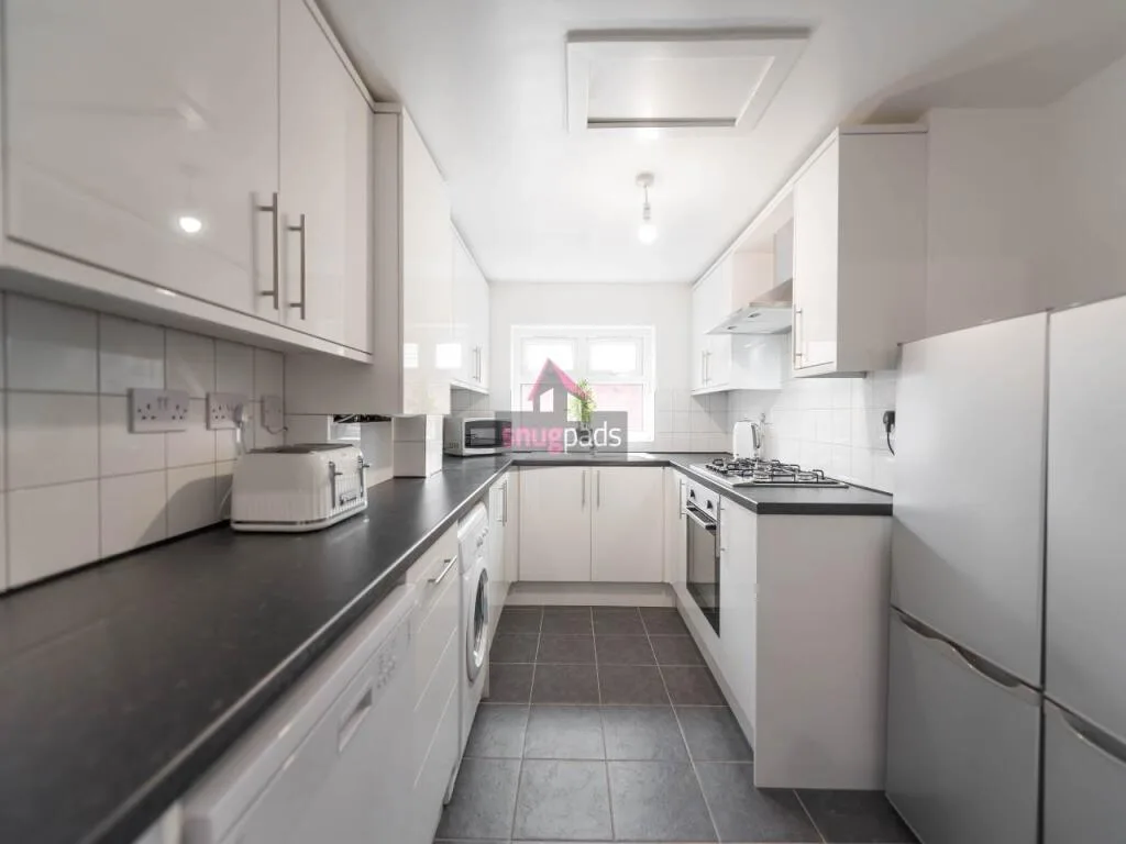 5 bedroom house for rent