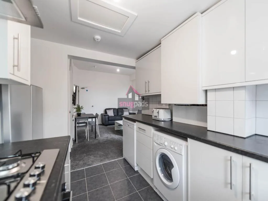 5 bedroom house for rent