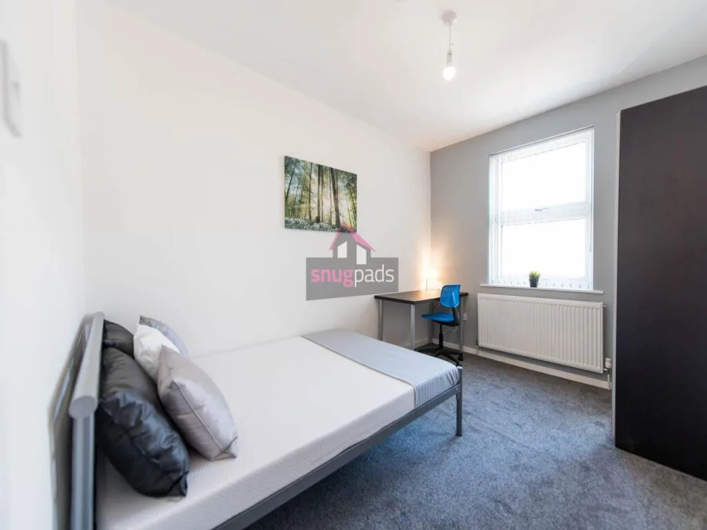 6 bedroom house for rent