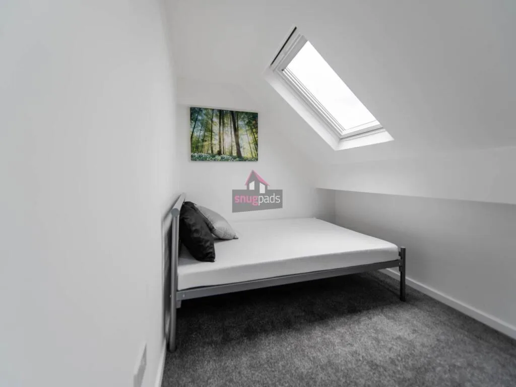 6 bedroom house for rent