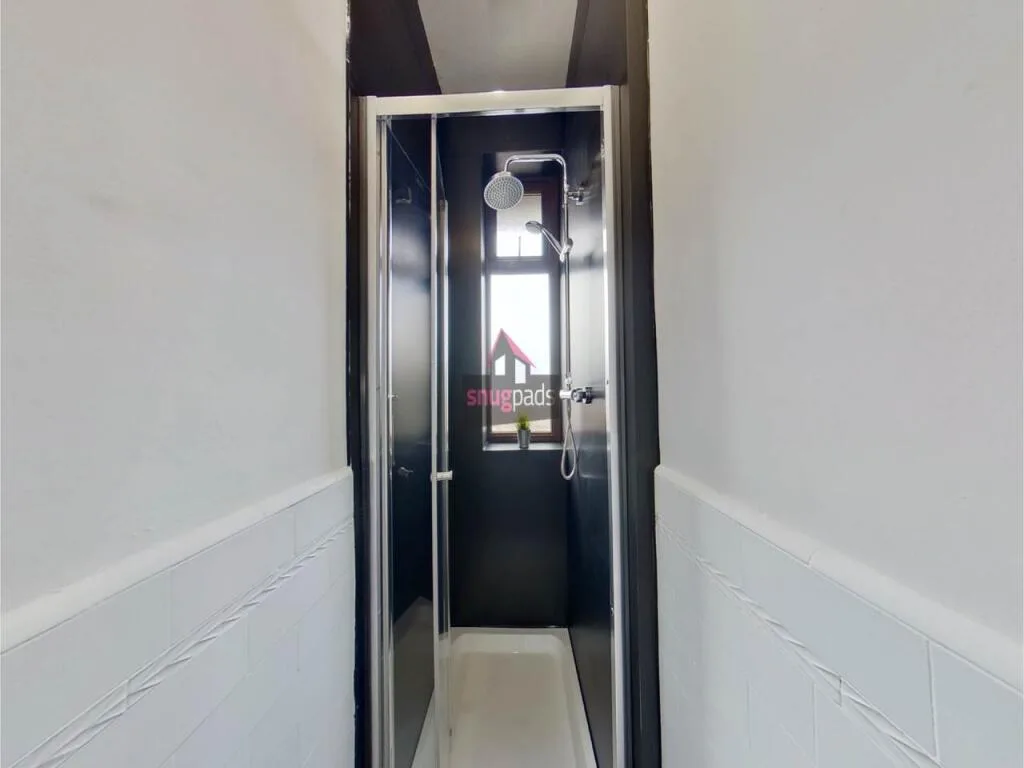 6 bedroom house for rent
