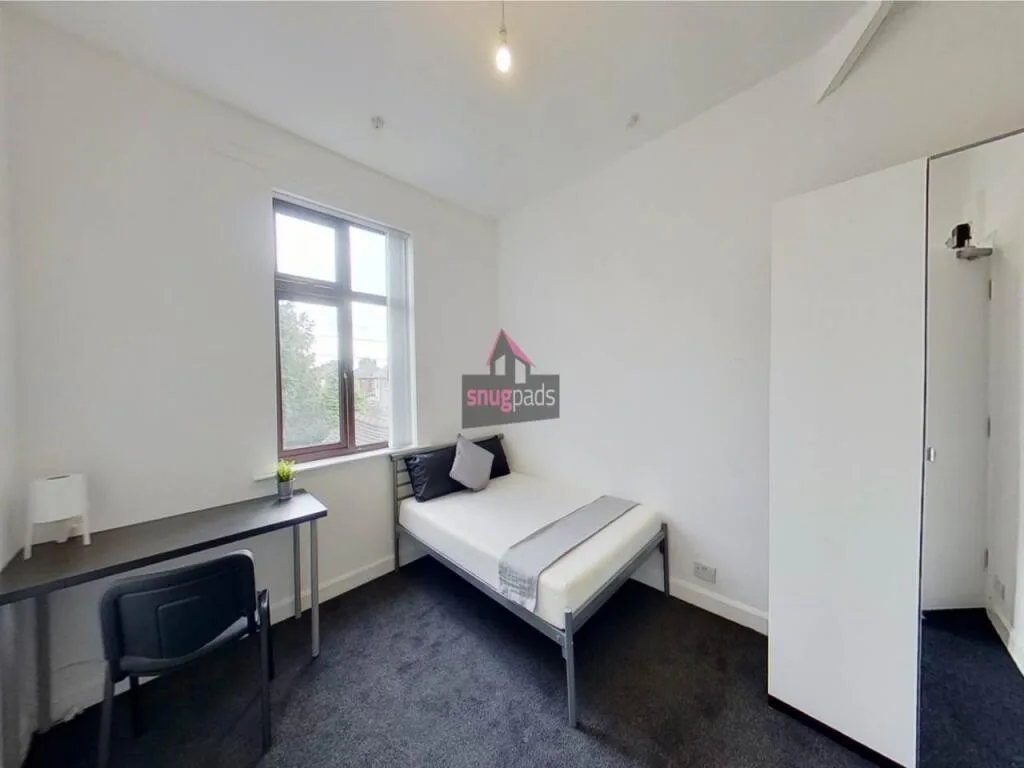 6 bedroom house for rent