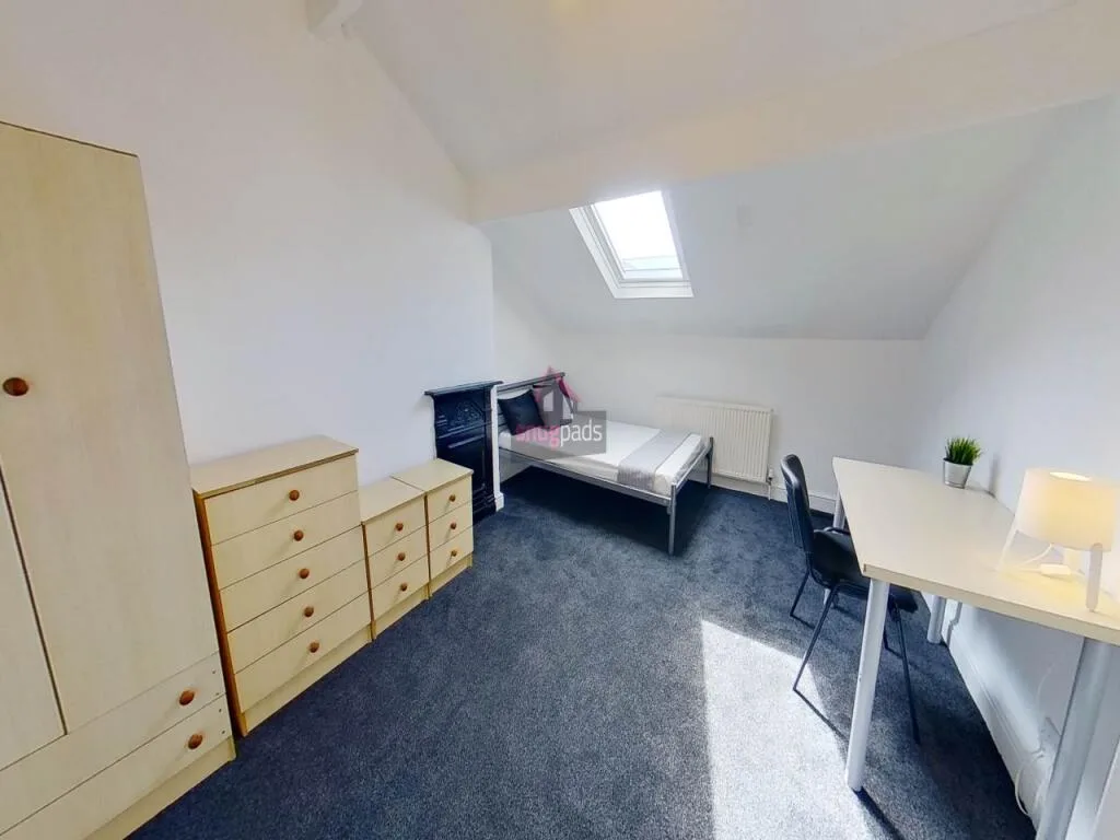 7 bedroom house for rent