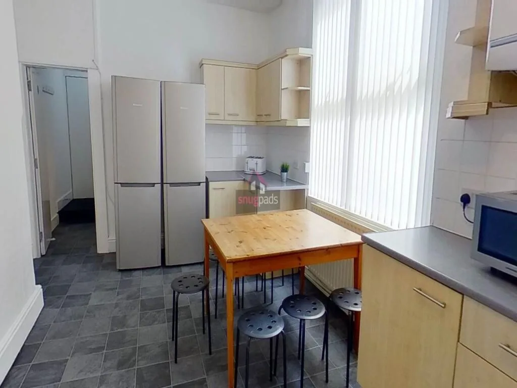 7 bedroom house for rent