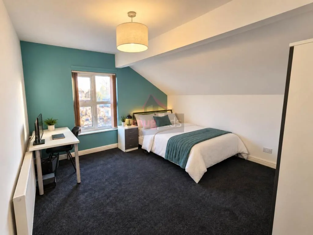 9 bedroom house for rent