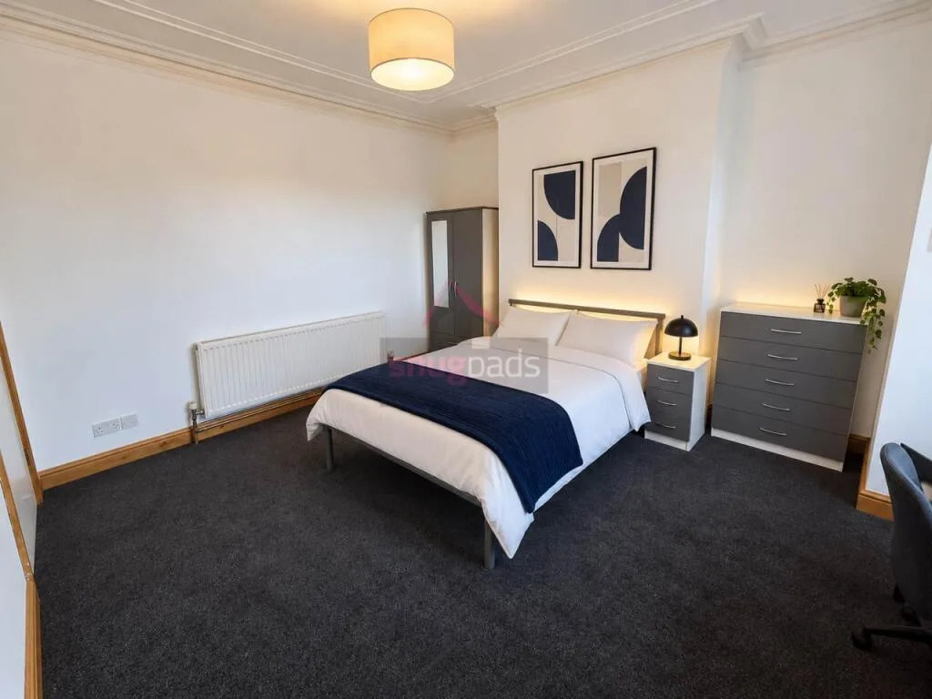 9 bedroom house for rent