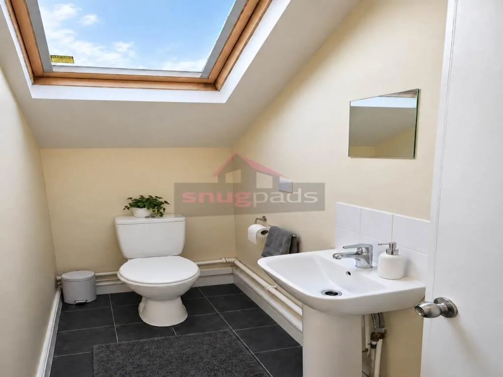 9 bedroom house for rent