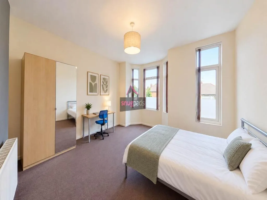 8 bedroom house for rent