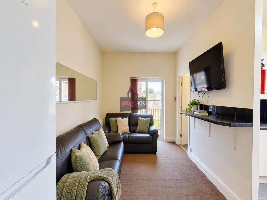 8 bedroom house for rent