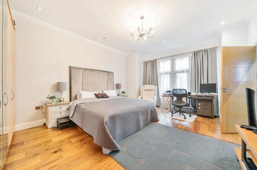 8 bedroom house for rent