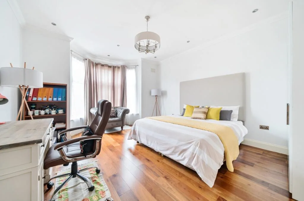 8 bedroom house for rent
