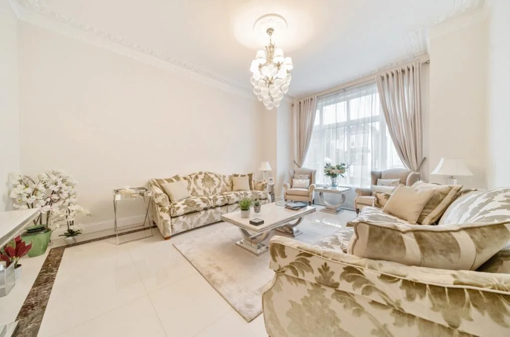 8 bedroom house for rent