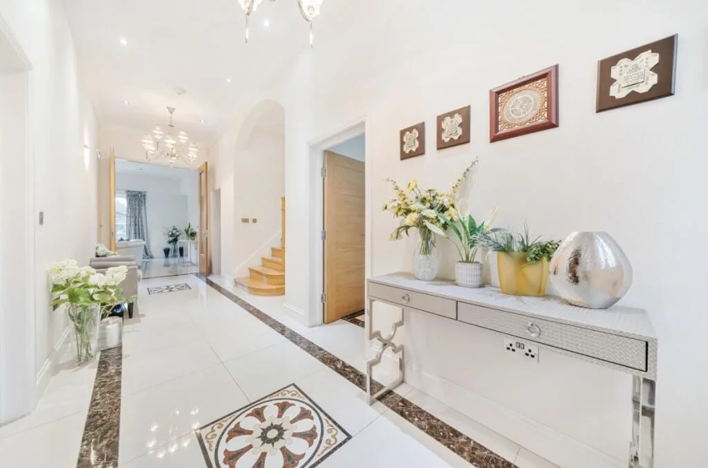 8 bedroom house for rent