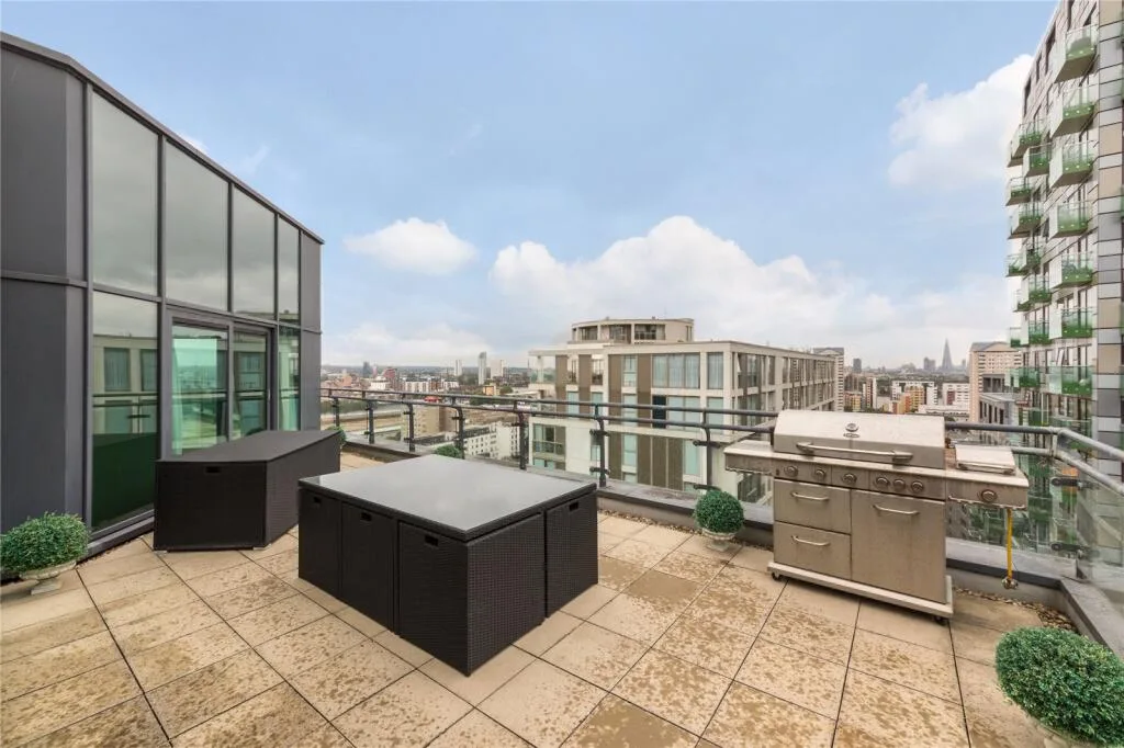 4 bedroom flat for rent