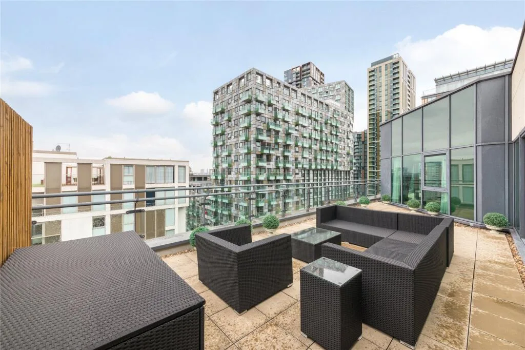 4 bedroom flat for rent