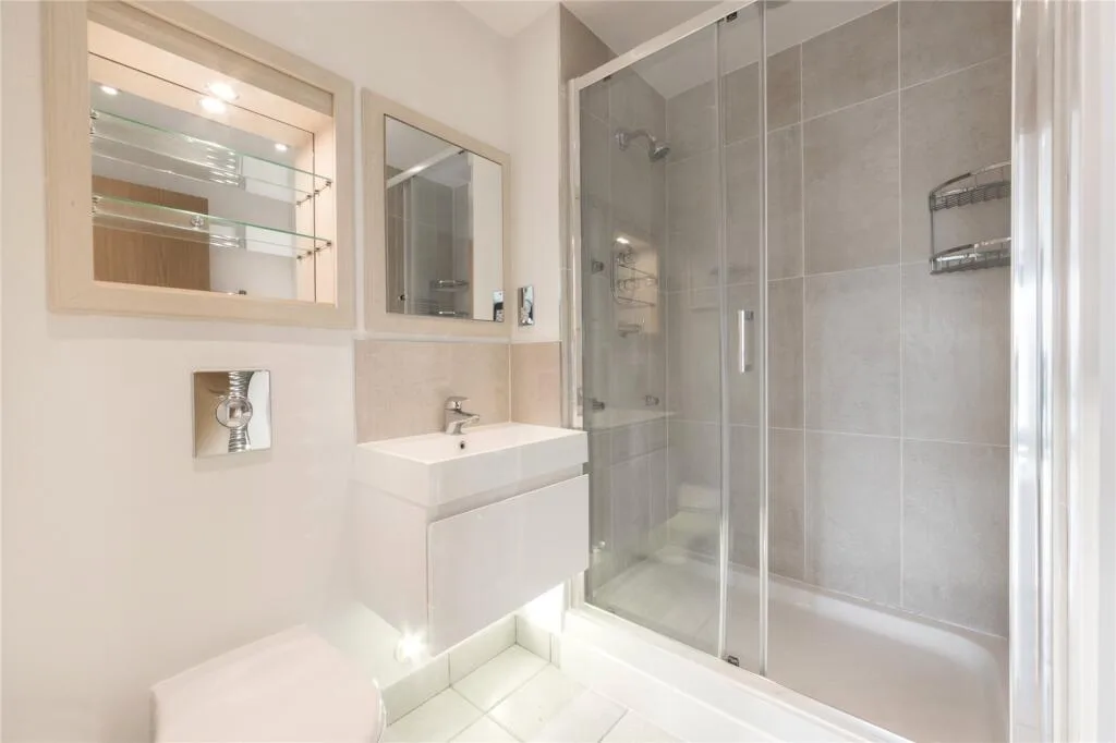 4 bedroom flat for rent