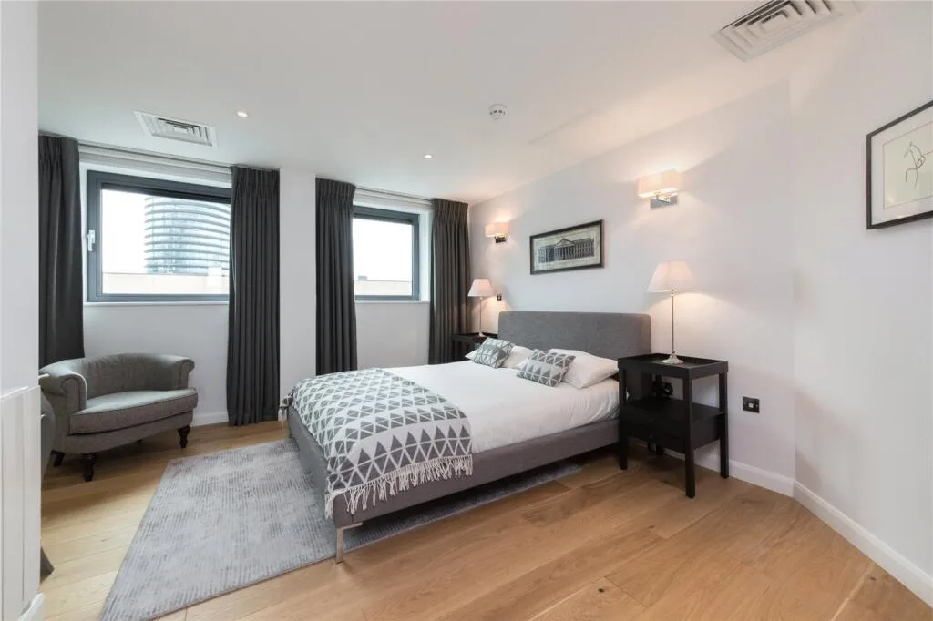 4 bedroom flat for rent