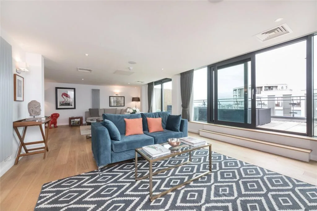 4 bedroom flat for rent
