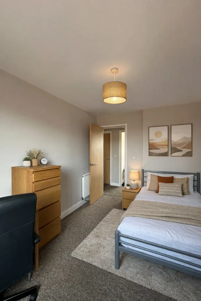 5 bedroom flat for rent