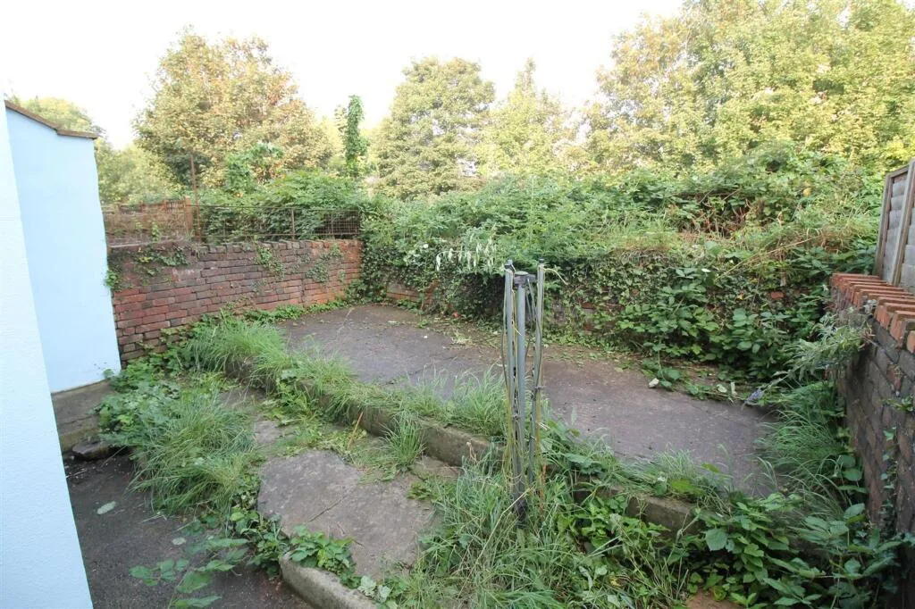 6 bedroom terraced house for rent