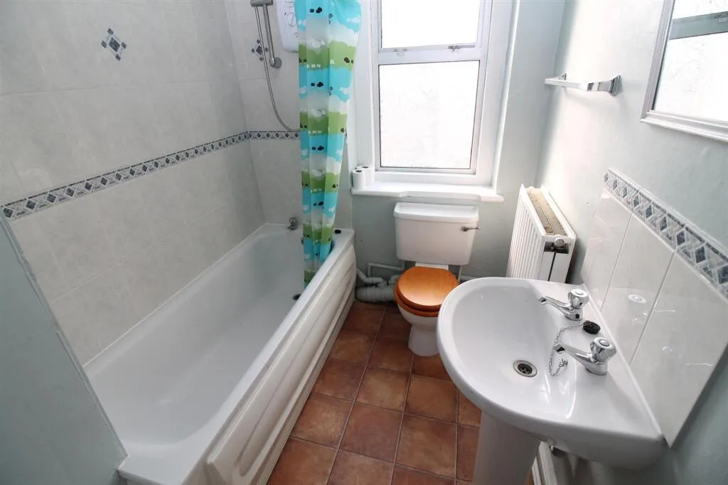 6 bedroom terraced house for rent