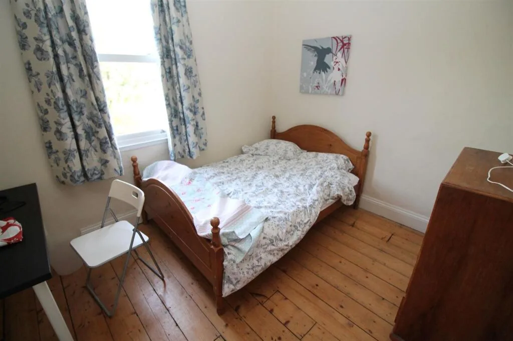 6 bedroom terraced house for rent