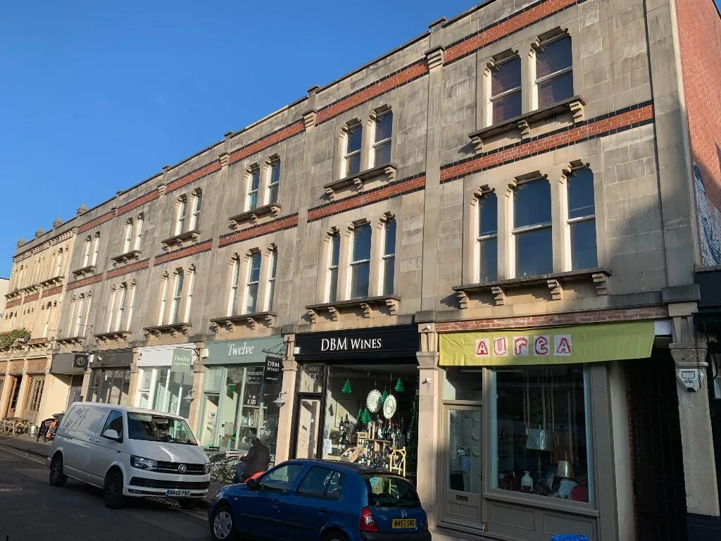 4 bedroom maisonette for rent