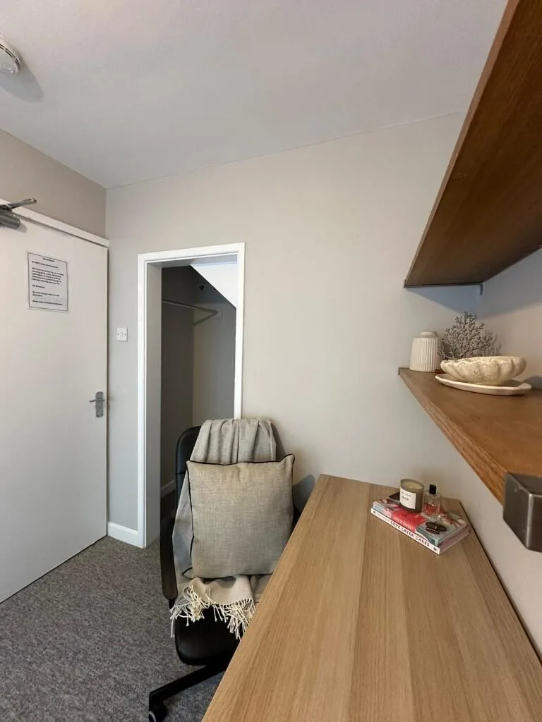 4 bedroom link detached house for rent