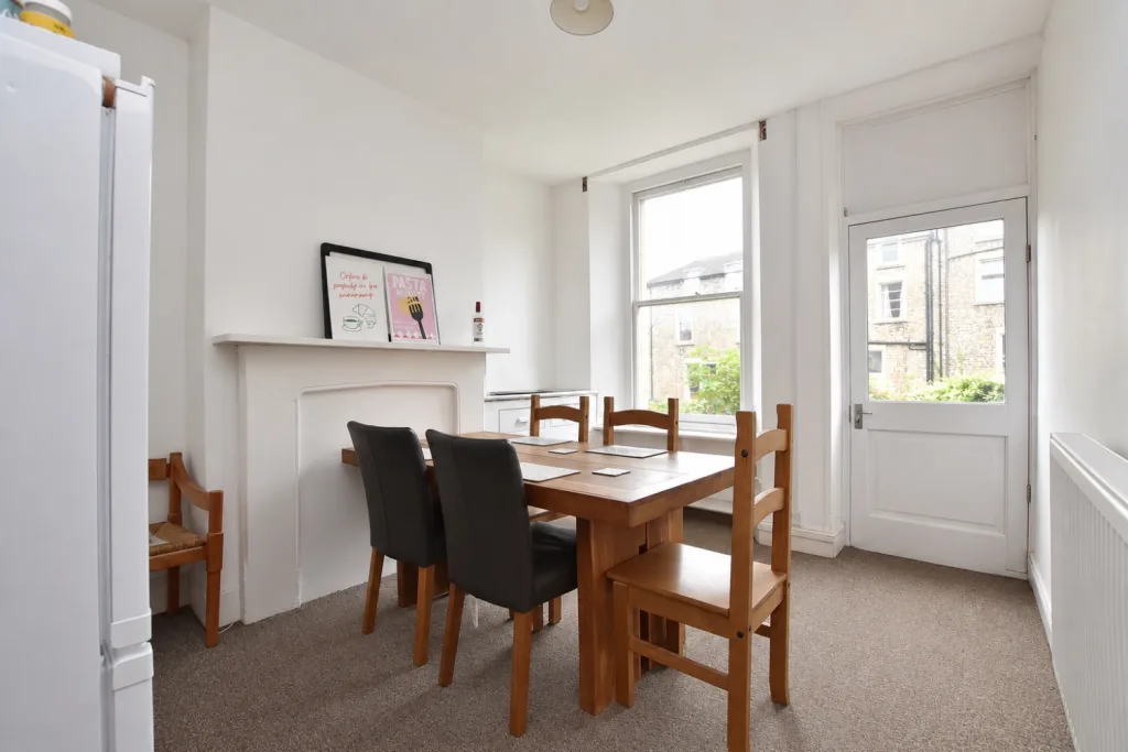 4 bedroom terraced house for rent