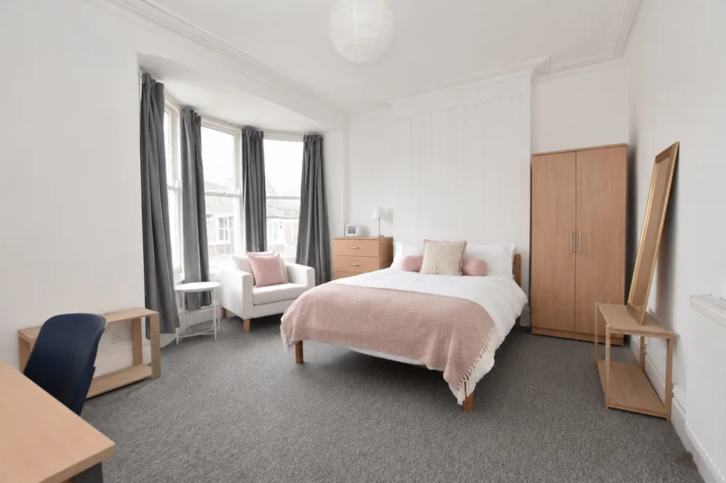 4 bedroom terraced house for rent