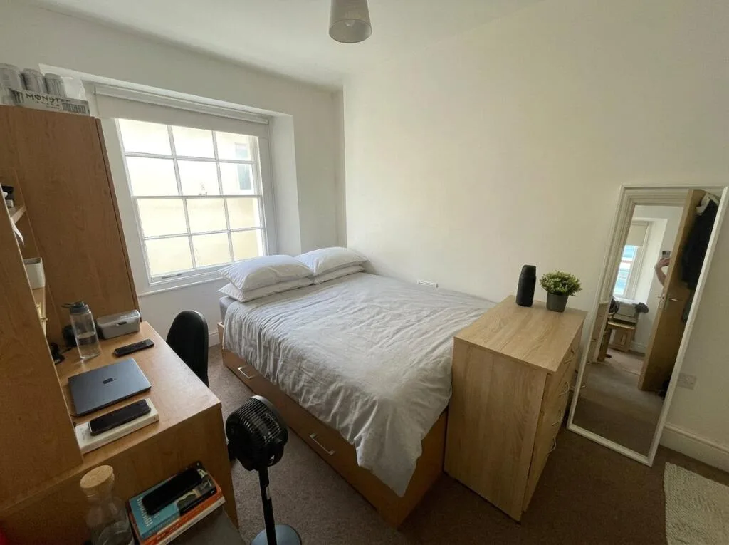 5 bedroom maisonette for rent